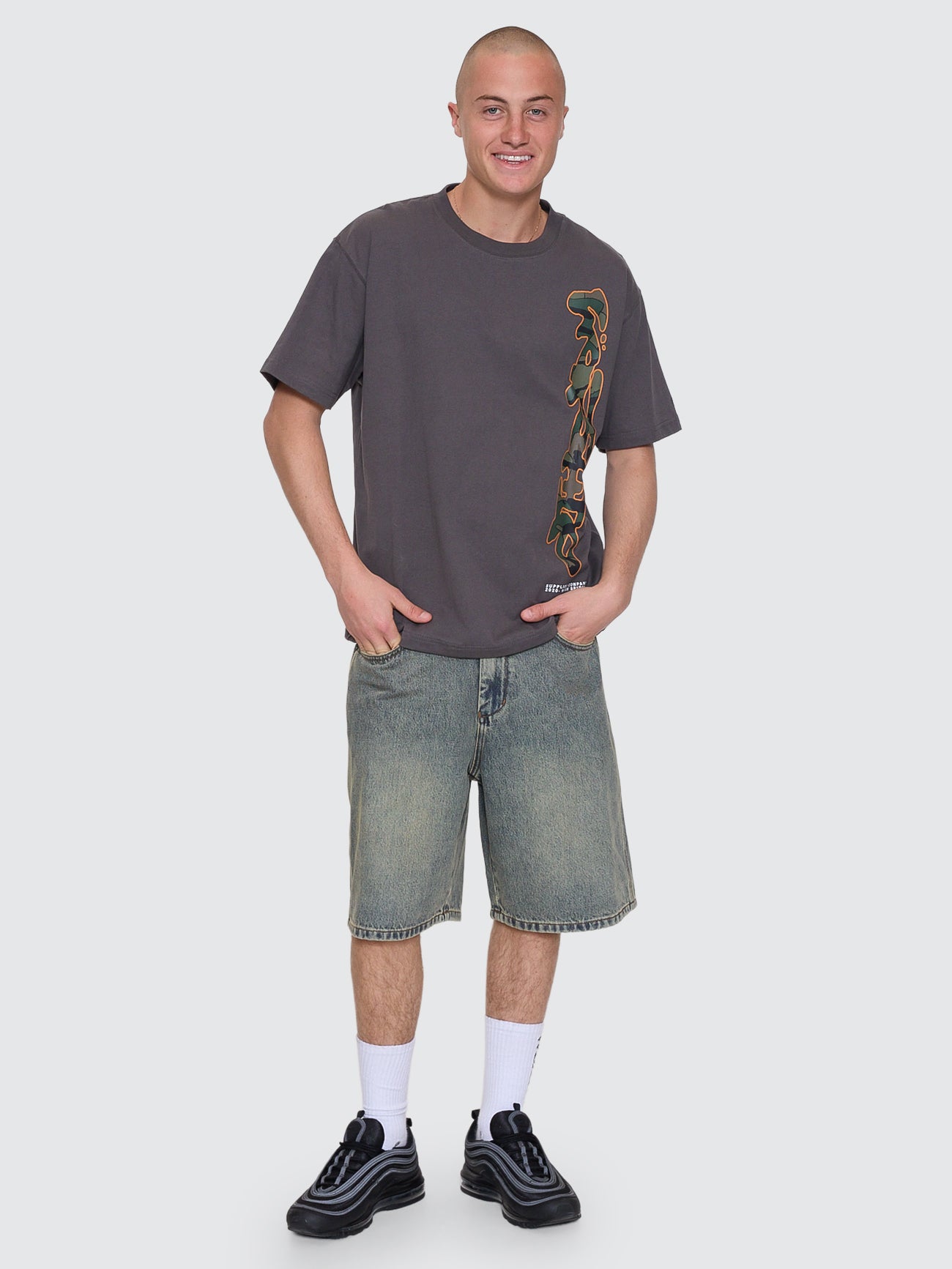 Plain Sight Tee - Worn Black