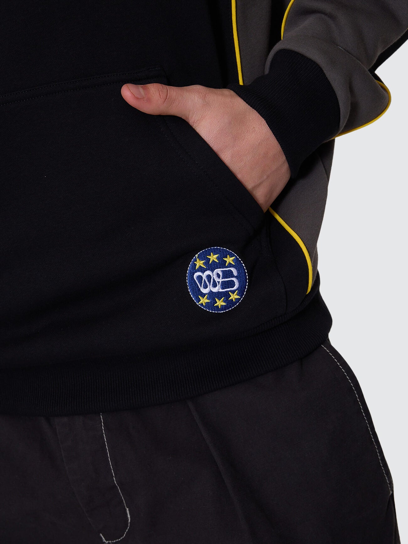 Laser Panel Pullover Hood - Black XS