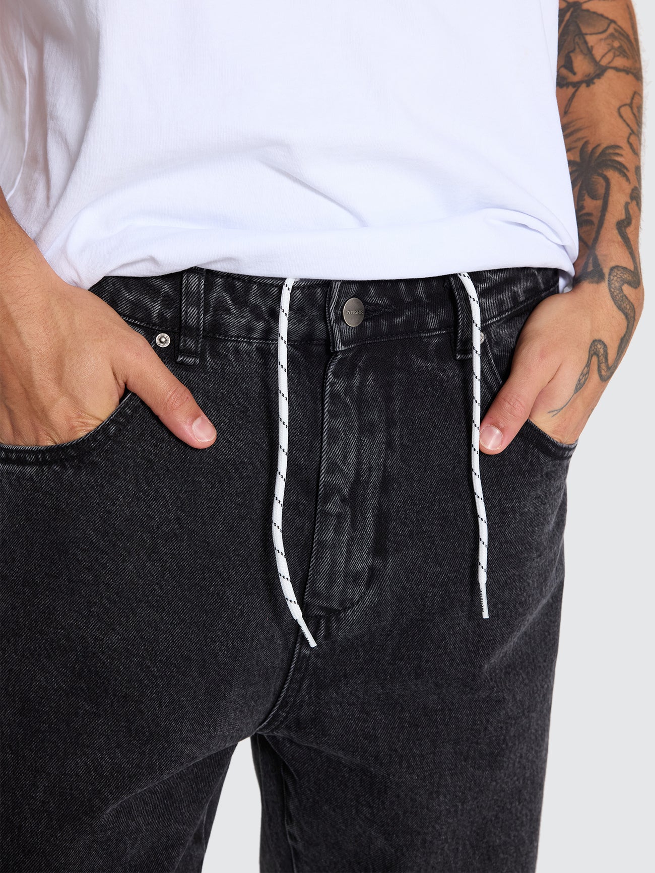 Lounger Jean - Black Rinse 26