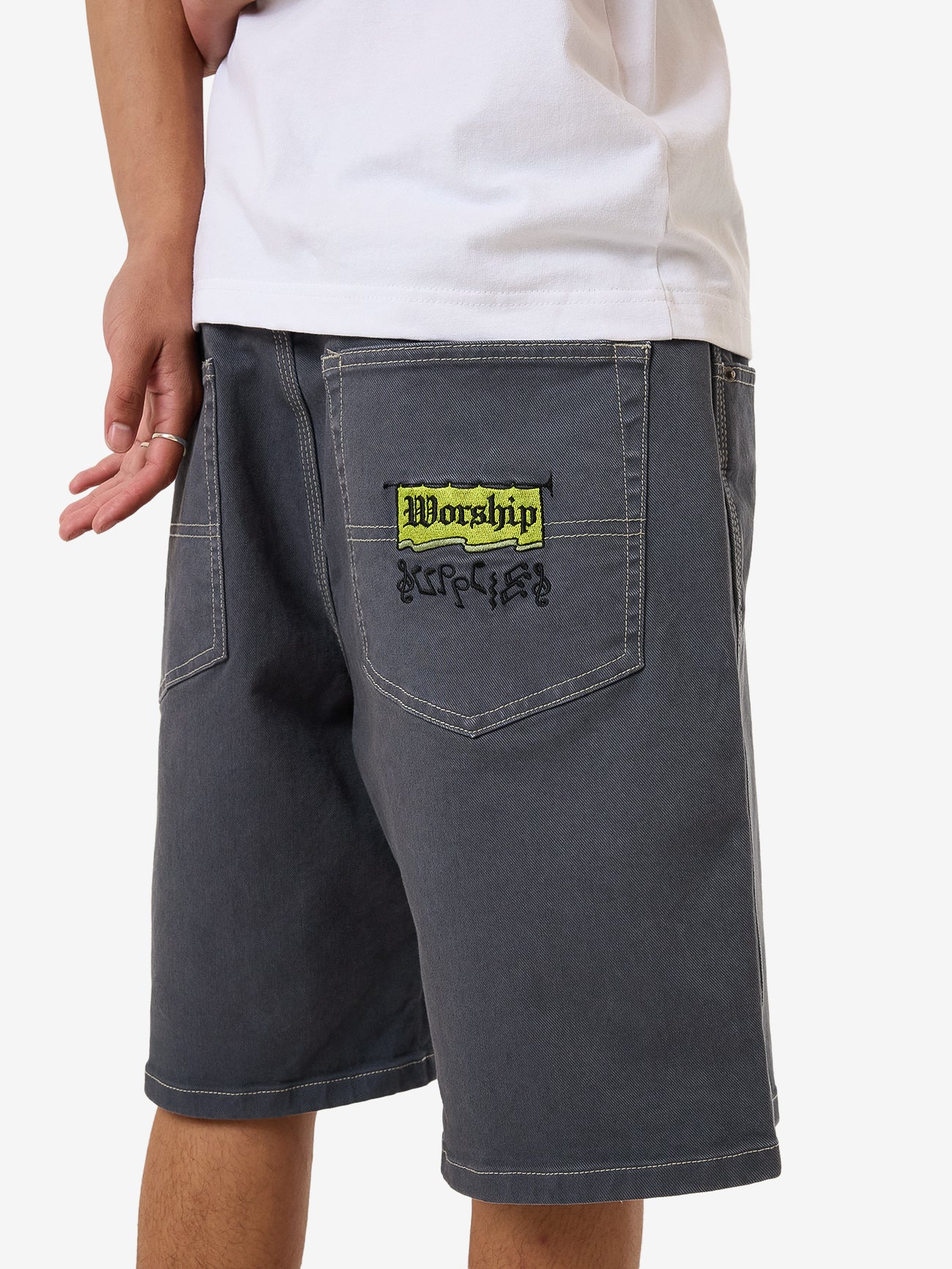 Toot Big Dawg Jean Short - Carbon 28