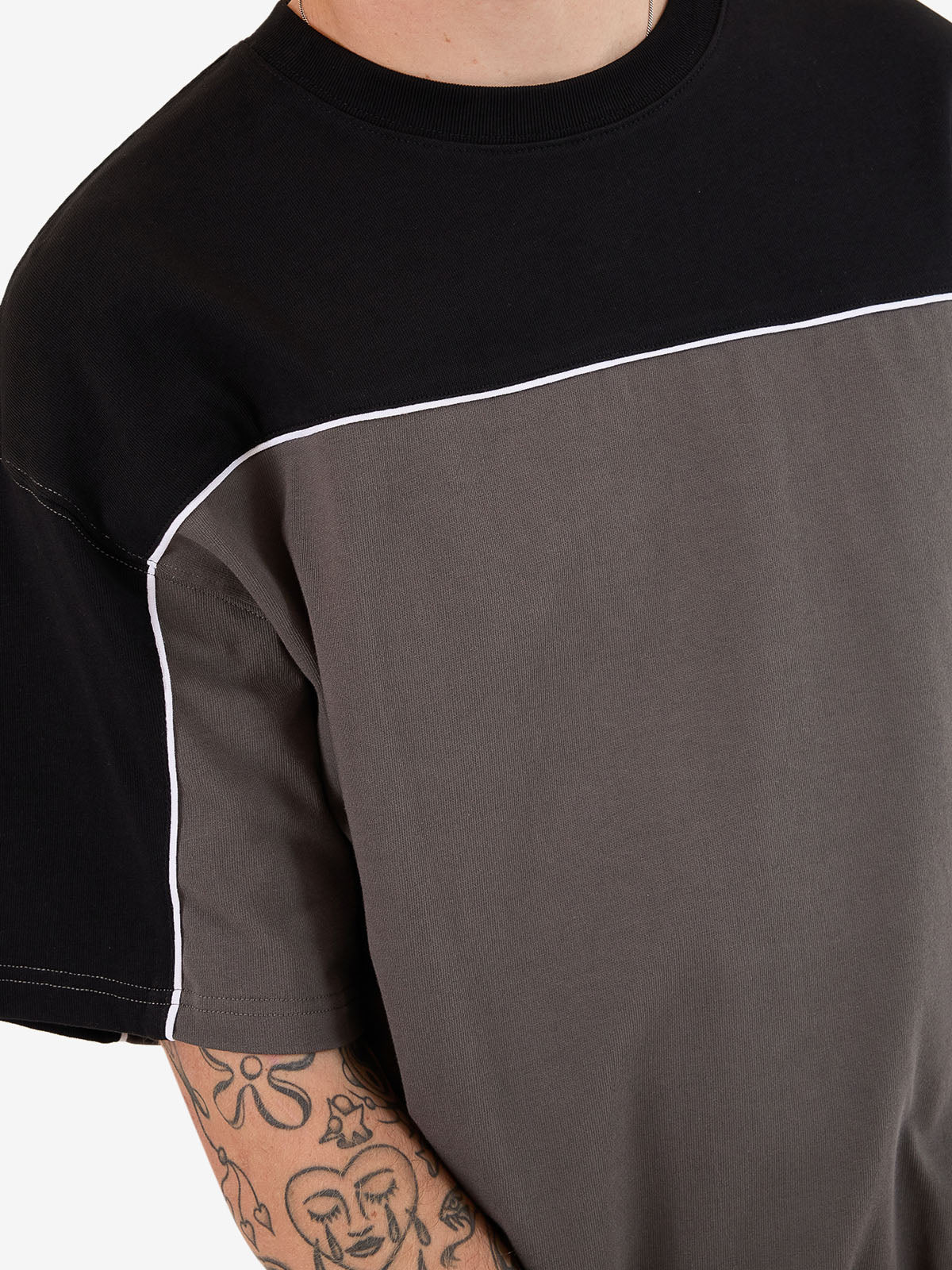 Striker Paneled Oversize Tee - Black