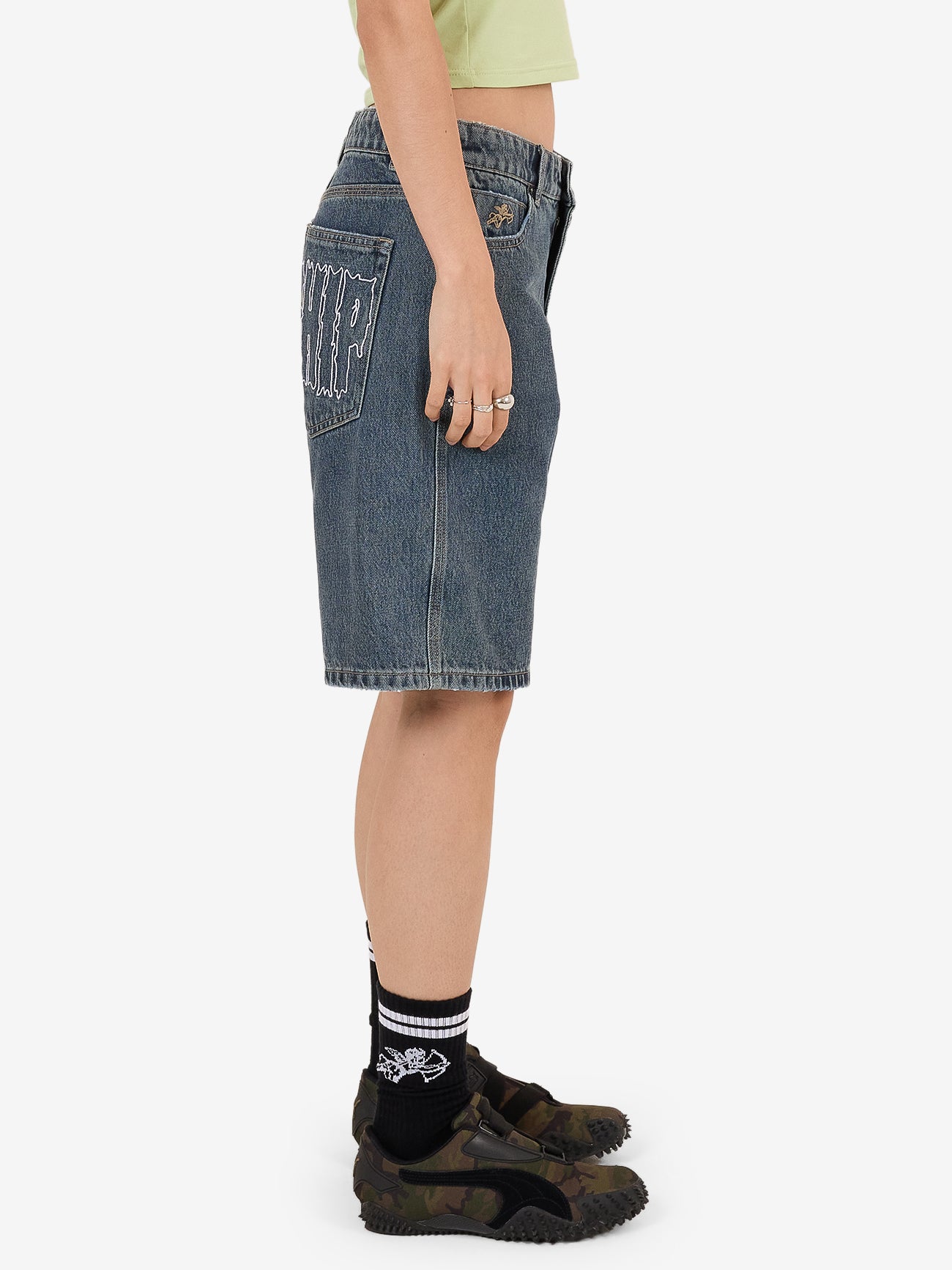 Logorama Sloucher Short - Odyssey