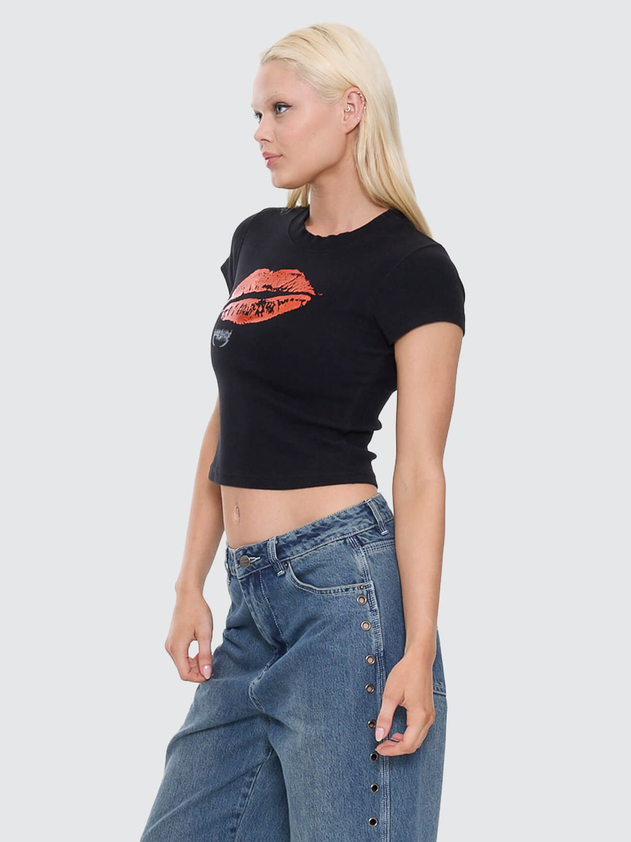 Kiss Me Teeny Tee - Black