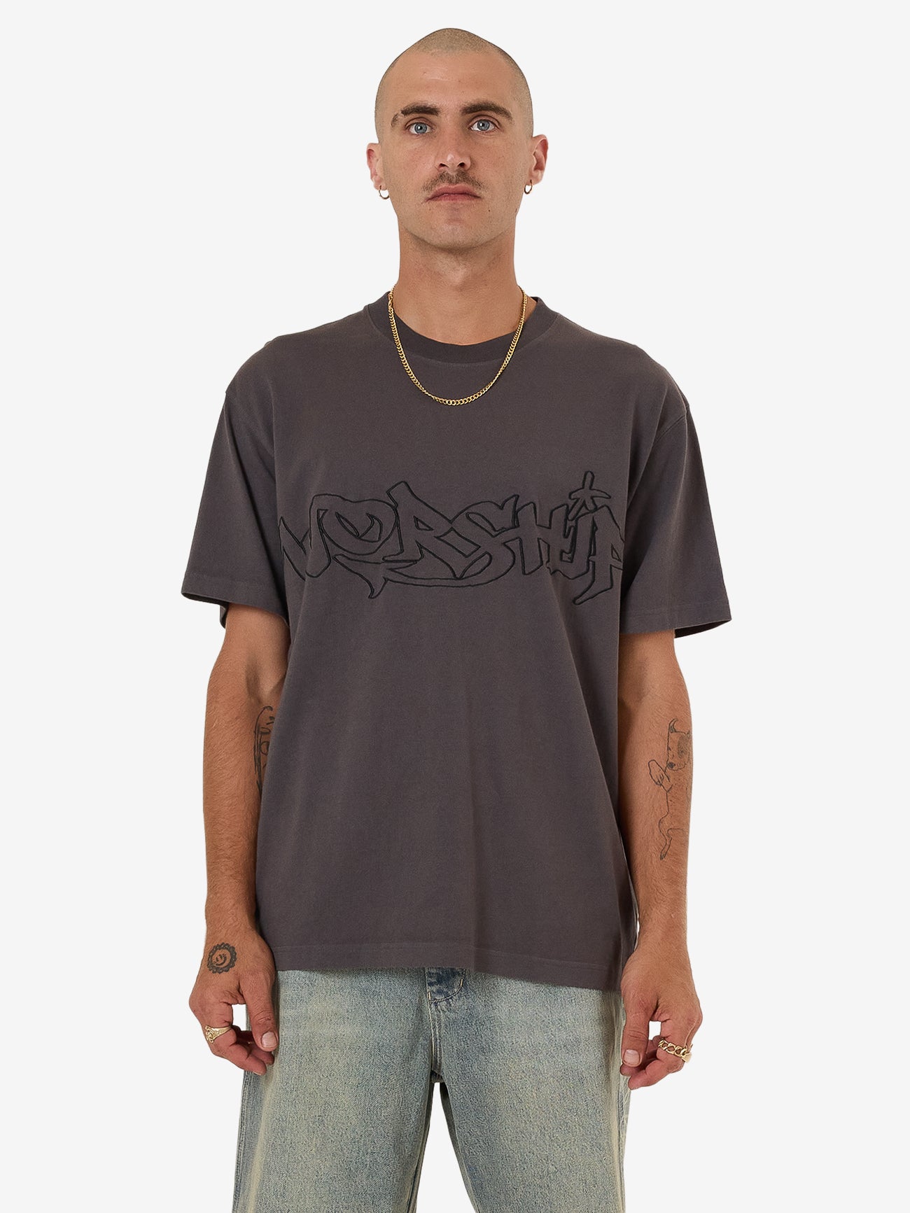 Throws Tee - Worn Black XS