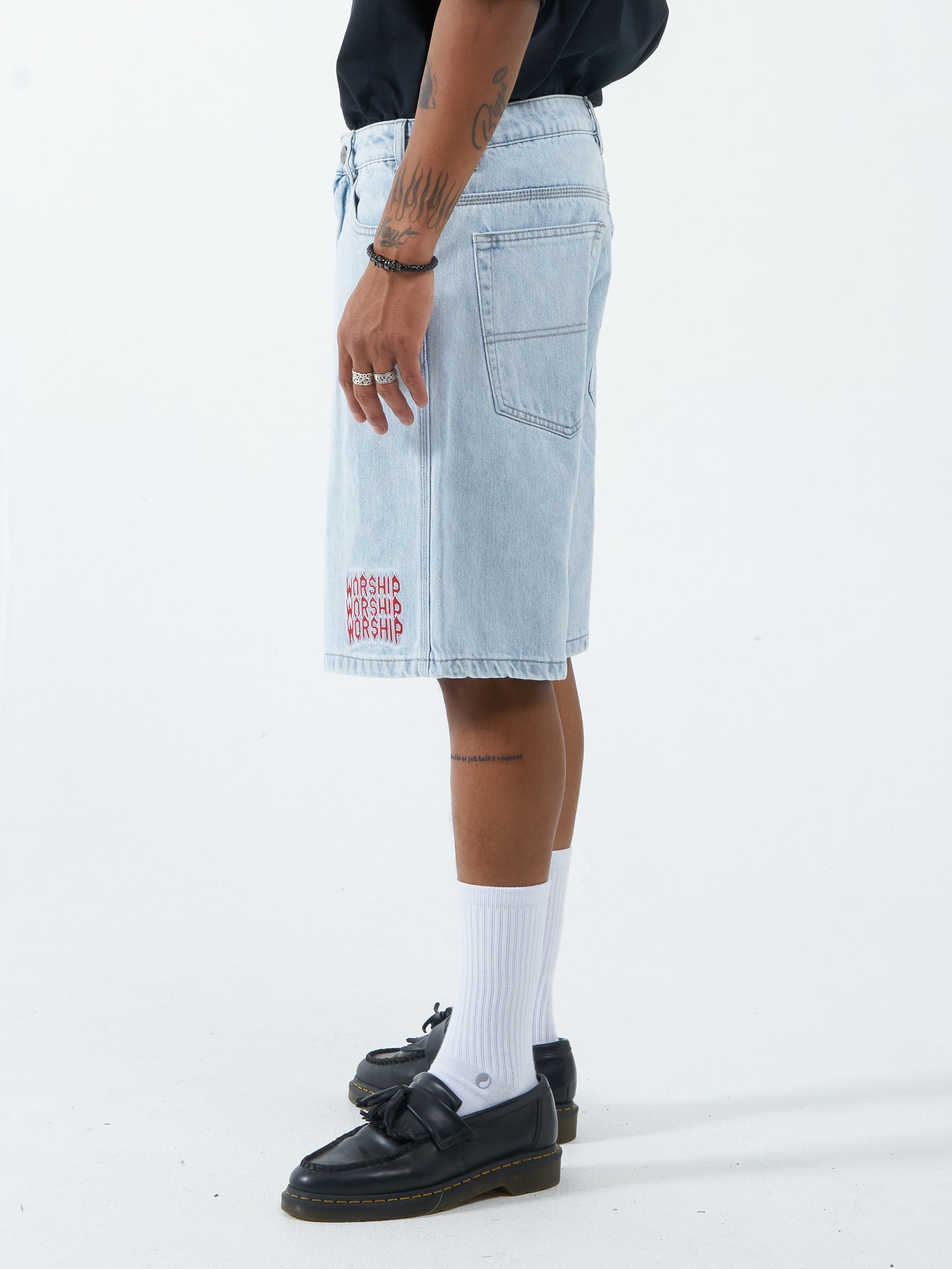 Lounger Jean Short - Vanish Blue