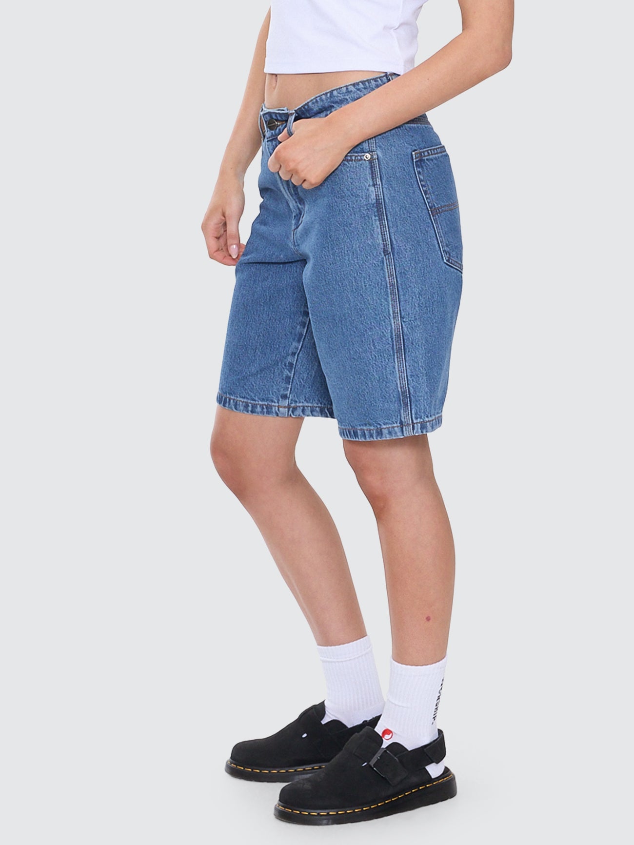 Sloucher Short - Sky High Blue