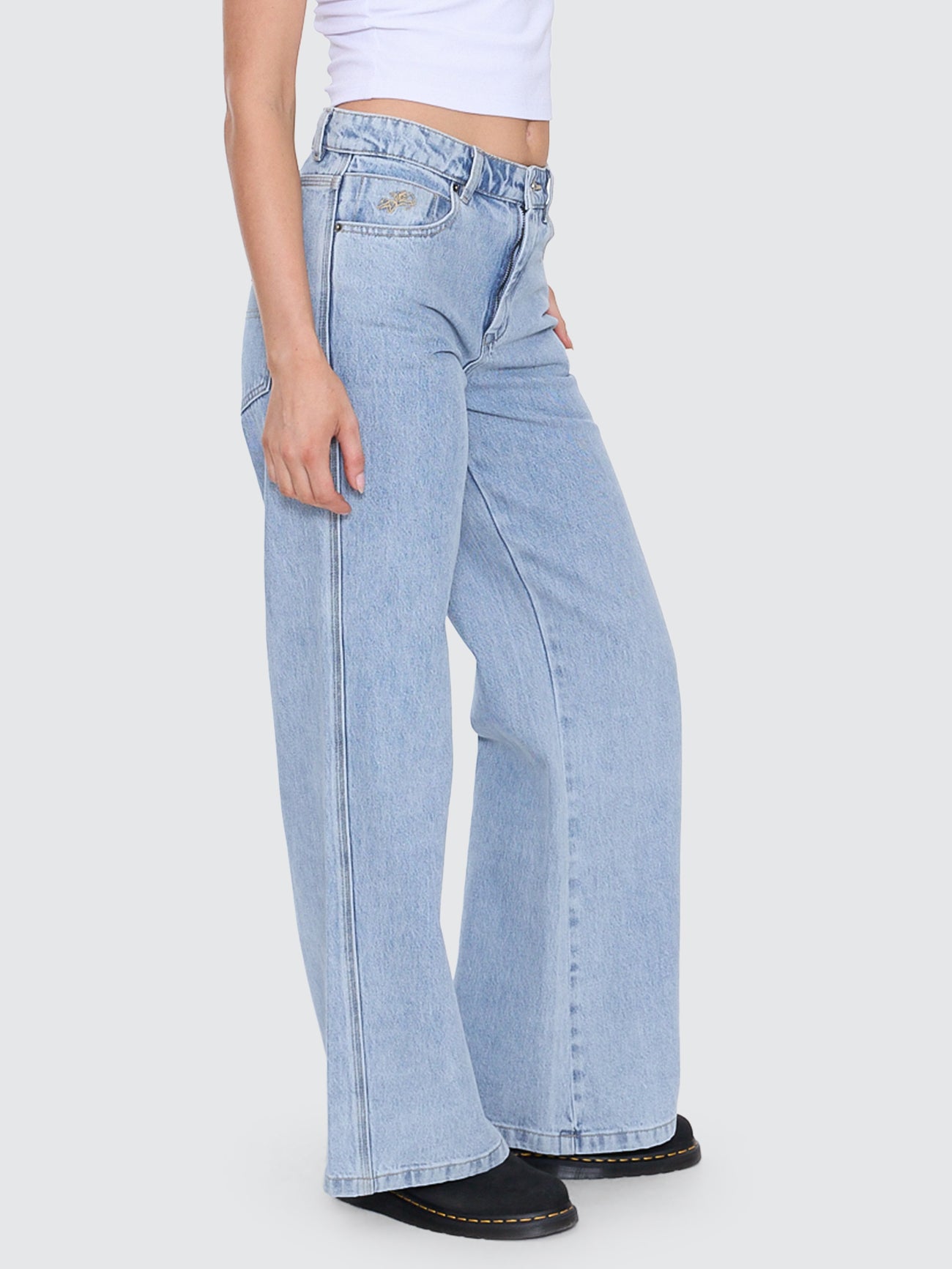 Sweeper Wide Leg Jean - Worship Worn Blue 4
