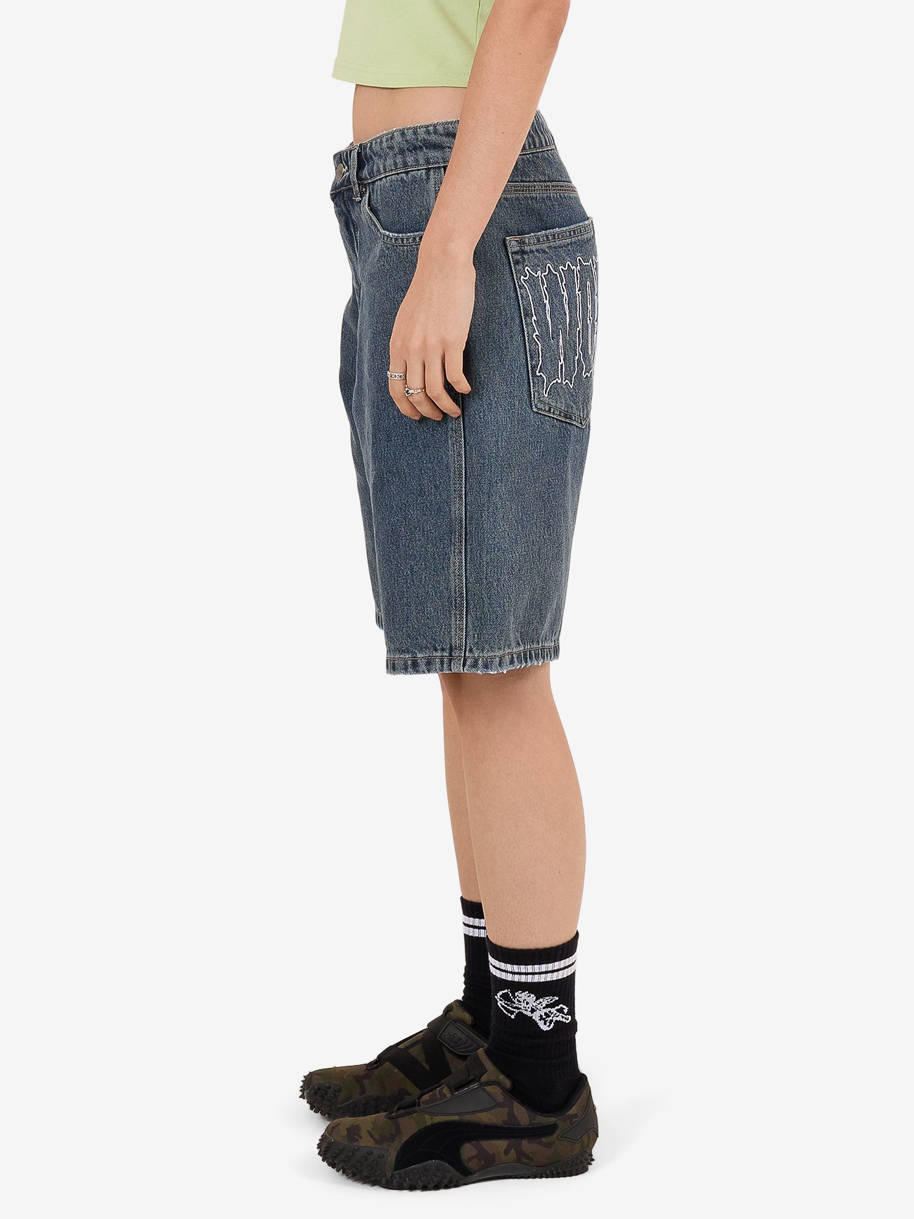 Logorama Sloucher Short - Odyssey