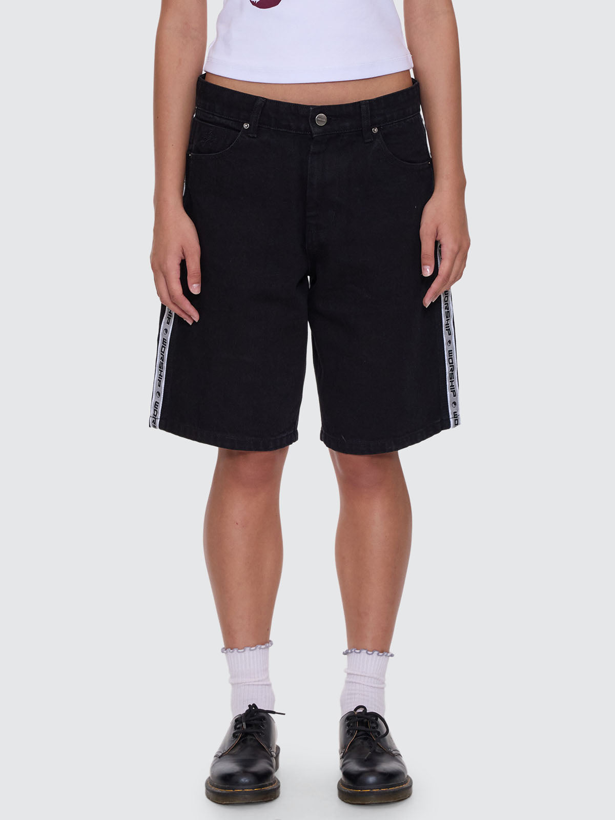 Pacer Sloucher Short - Worship Black