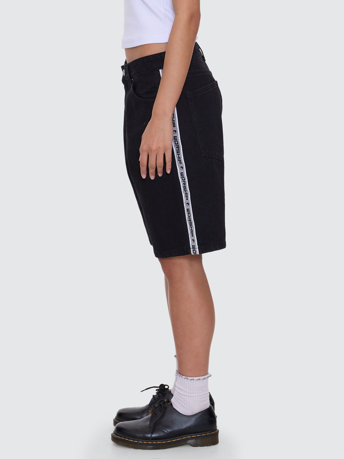 Pacer Sloucher Short - Worship Black