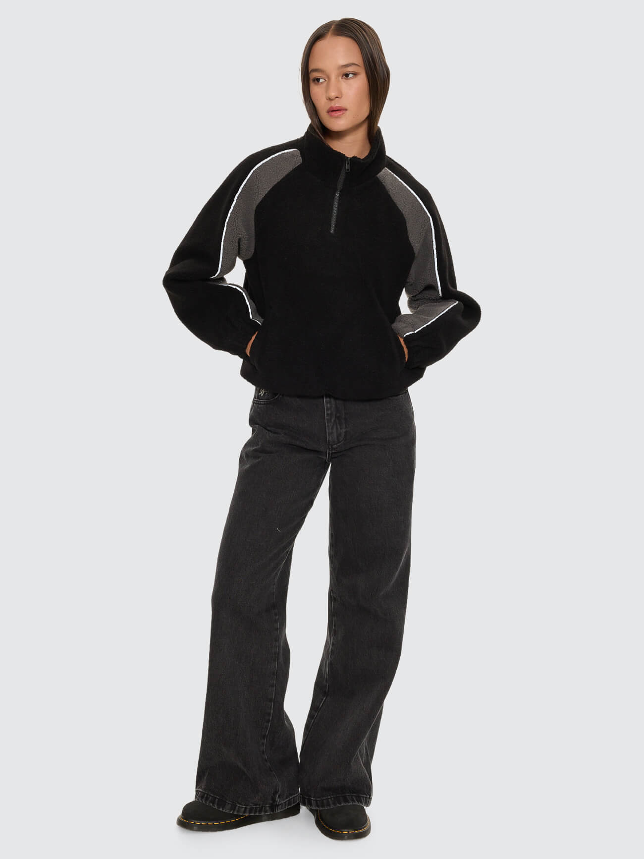 Tainted Quarter Zip Sherpa Fleece - Black 4