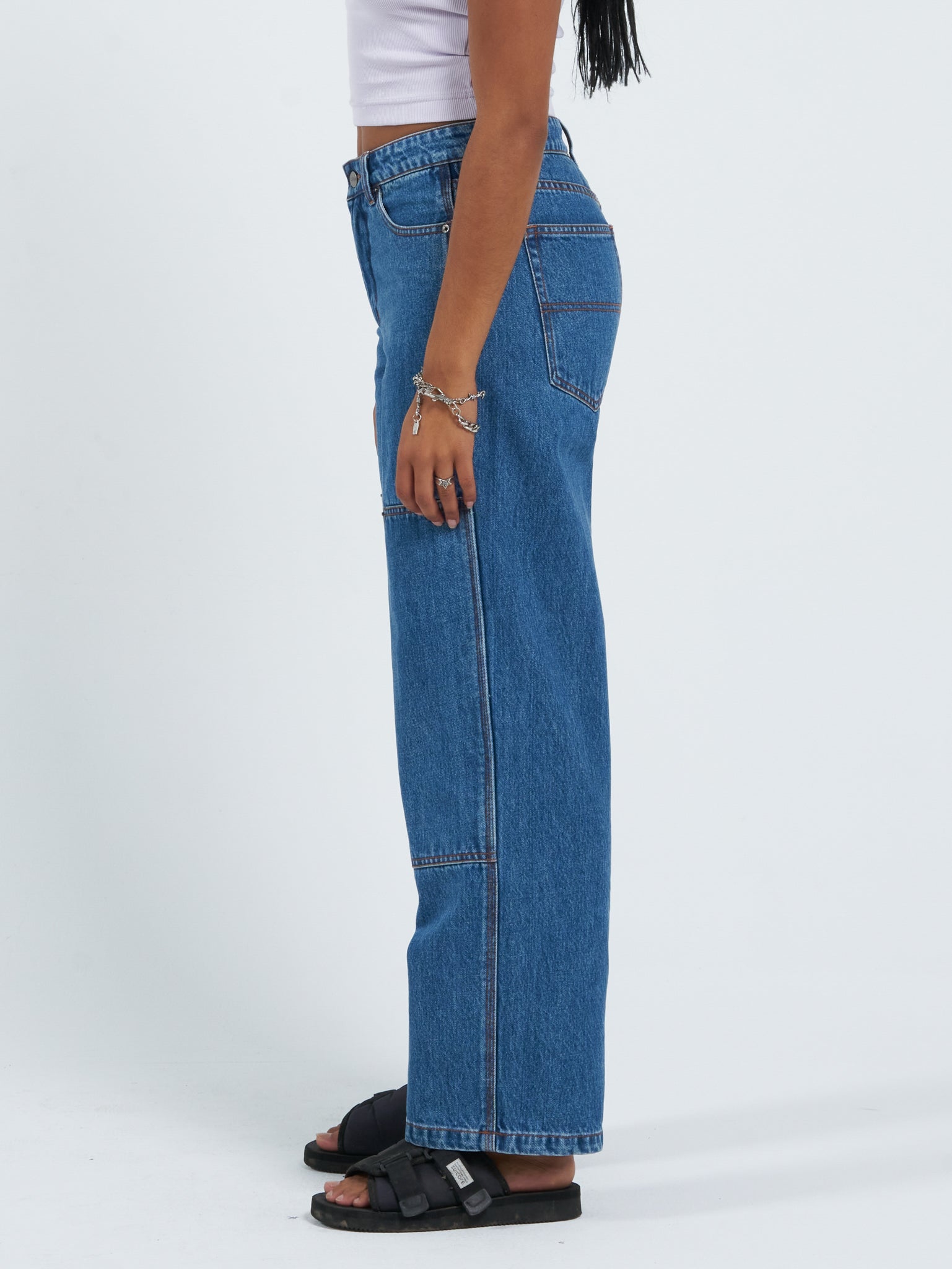 Double Knee Sloucher Jean - Classic Mid Blue